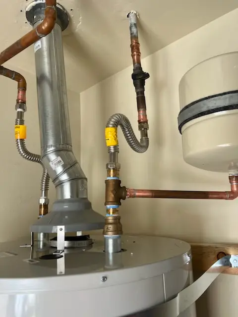 Water heater installation and plumbing repair in Lincolndale